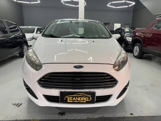 FORD FIESTA 1.6 TITANIUM HATCH 16V FLEX 4P POWERSHIFT